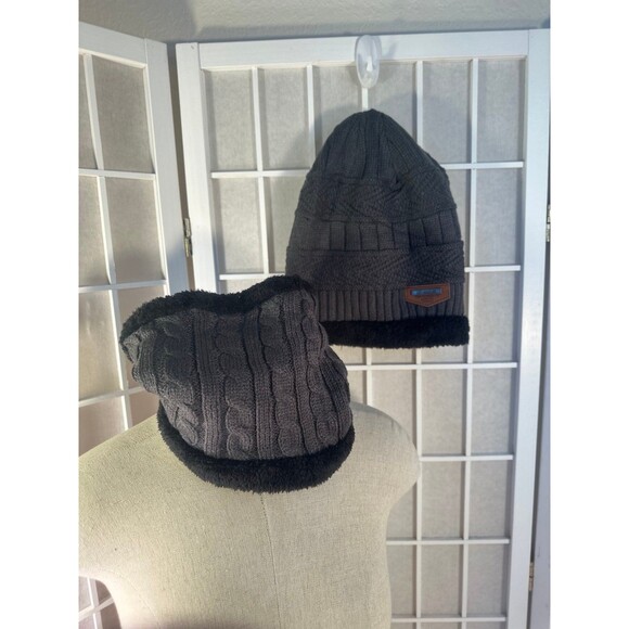 Beanie Set Hat and Neck Wrap - Picture 1 of 8